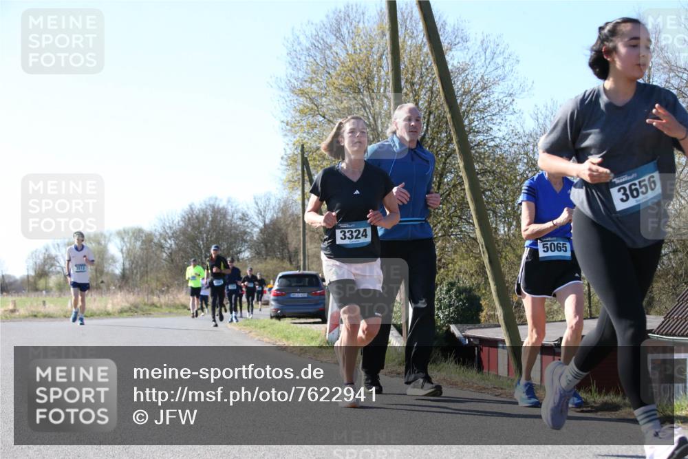 06.04.2025 - 44. Internationalen Wilhelmsburger Insellauf Jannik Wohlers http://msf.ph/oto/7622941 06.04.2025 10:24:42 Laufen 3312, 43, 31, 4223, 3324, 5065, 3656 meine-sportfotos.de