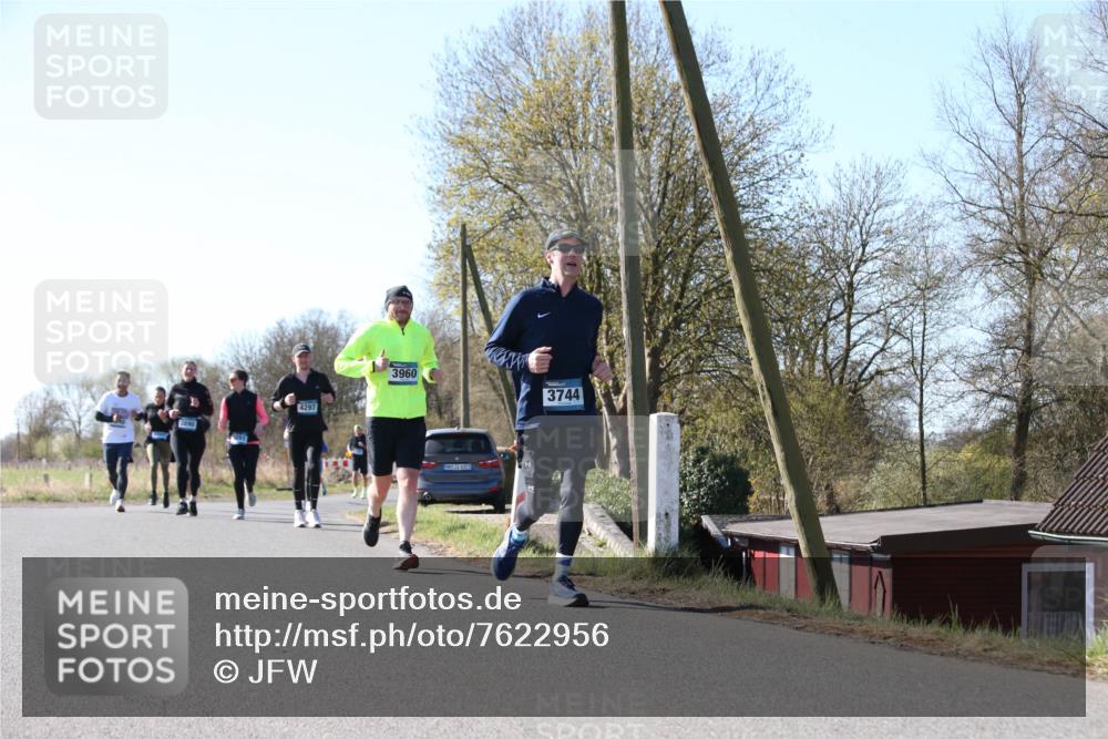 06.04.2025 - 44. Internationalen Wilhelmsburger Insellauf Jannik Wohlers http://msf.ph/oto/7622956 06.04.2025 10:24:51 Laufen 3890, 4297, 3960, 3744 meine-sportfotos.de