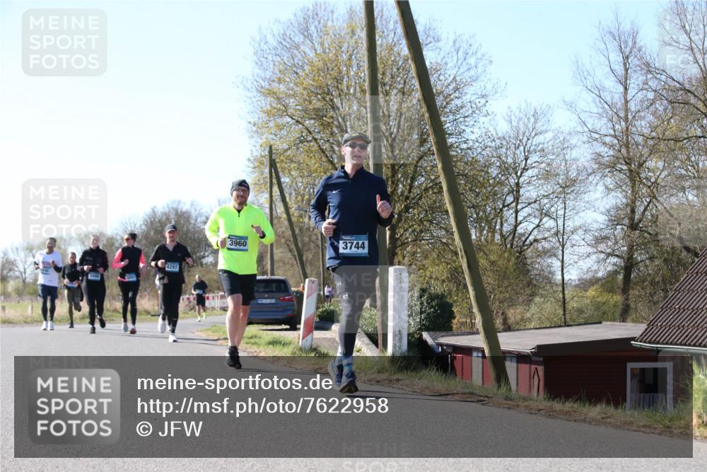 06.04.2025 - 44. Internationalen Wilhelmsburger Insellauf Jannik Wohlers http://msf.ph/oto/7622958 06.04.2025 10:24:51 Laufen 4297, 3960, 14731, 4323, 3744 meine-sportfotos.de