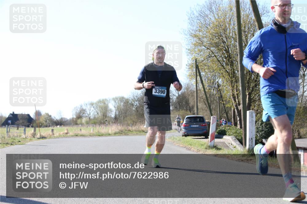 06.04.2025 - 44. Internationalen Wilhelmsburger Insellauf Jannik Wohlers http://msf.ph/oto/7622986 06.04.2025 10:25:04 Laufen 3390, 31, 4323 meine-sportfotos.de