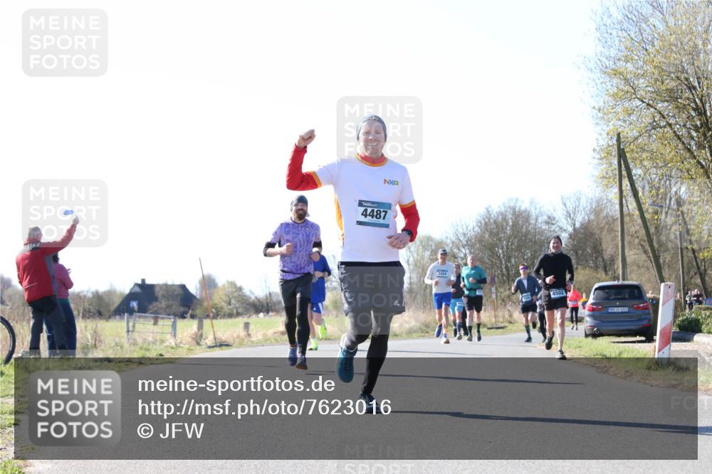 06.04.2025 - 44. Internationalen Wilhelmsburger Insellauf Jannik Wohlers http://msf.ph/oto/7623016 06.04.2025 10:25:28 Laufen 4487, 3484, 4502, 31, 4323 meine-sportfotos.de