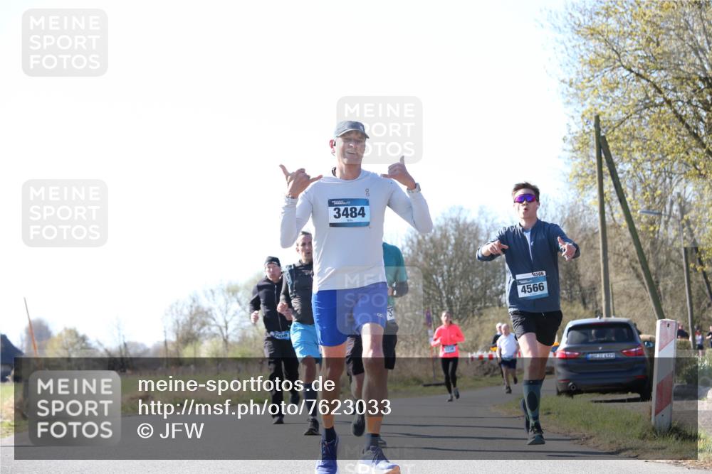 06.04.2025 - 44. Internationalen Wilhelmsburger Insellauf Jannik Wohlers http://msf.ph/oto/7623033 06.04.2025 10:25:34 Laufen 200, 3484, 4566, 4566, 31, 4323 meine-sportfotos.de