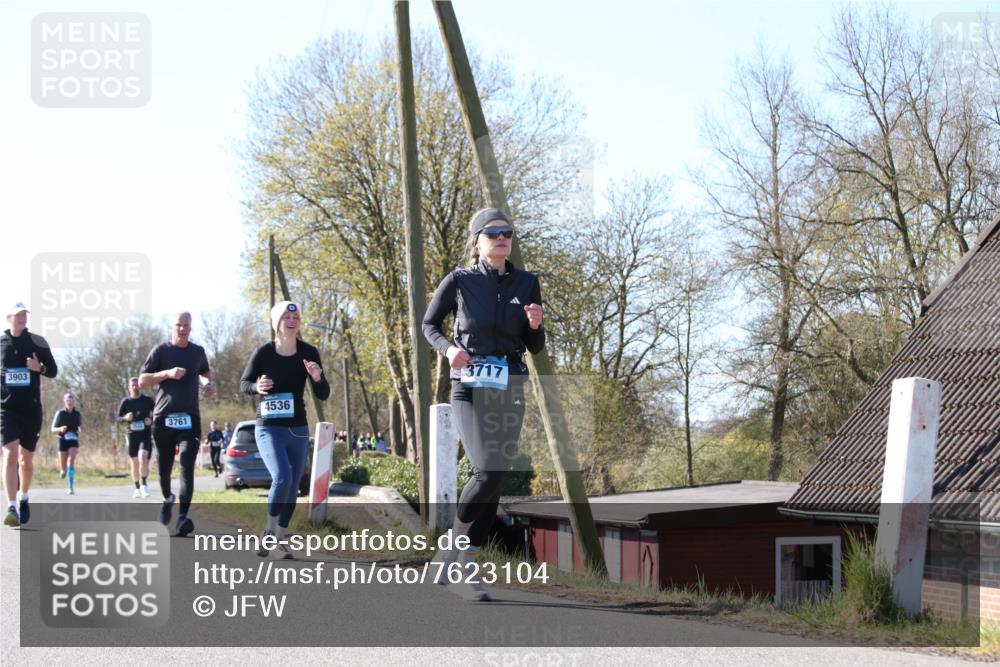 06.04.2025 - 44. Internationalen Wilhelmsburger Insellauf Jannik Wohlers http://msf.ph/oto/7623104 06.04.2025 10:25:54 Laufen 3903, 3761, 4536, 3717 meine-sportfotos.de