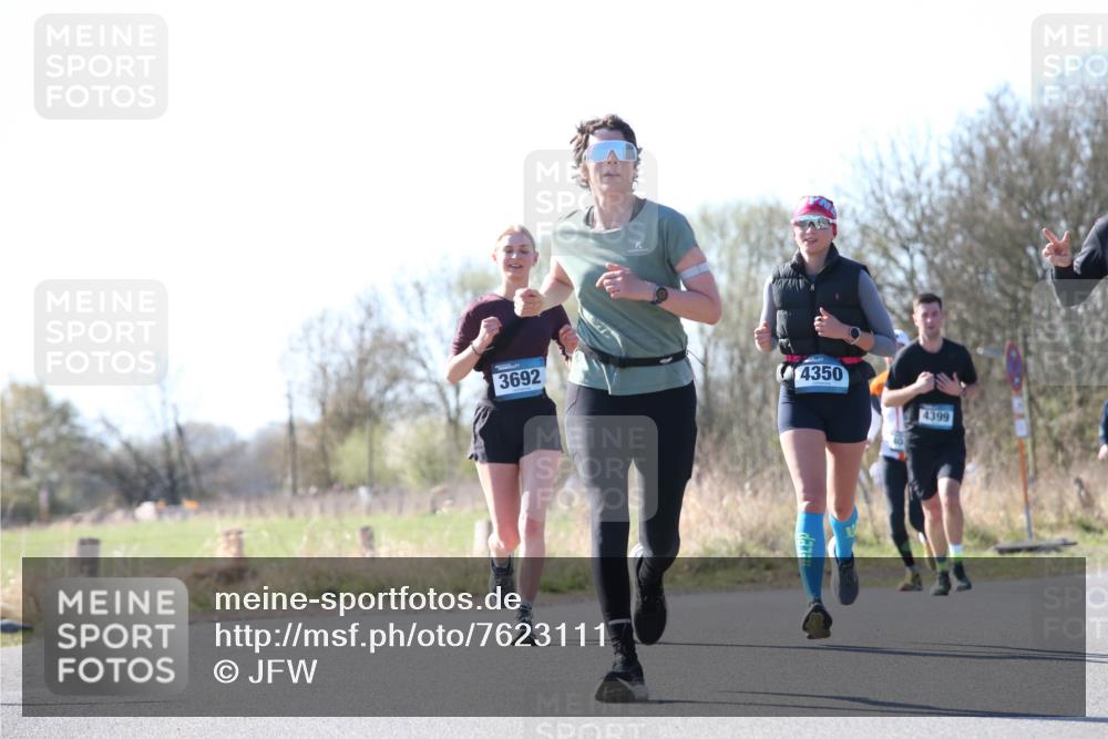 06.04.2025 - 44. Internationalen Wilhelmsburger Insellauf Jannik Wohlers http://msf.ph/oto/7623111 06.04.2025 10:25:58 Laufen 3692, 4350, 4399 meine-sportfotos.de
