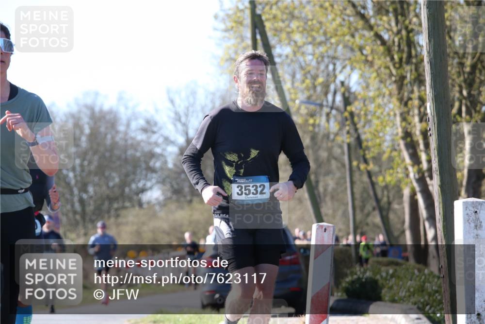 06.04.2025 - 44. Internationalen Wilhelmsburger Insellauf Jannik Wohlers http://msf.ph/oto/7623117 06.04.2025 10:26:00 Laufen 3532 meine-sportfotos.de