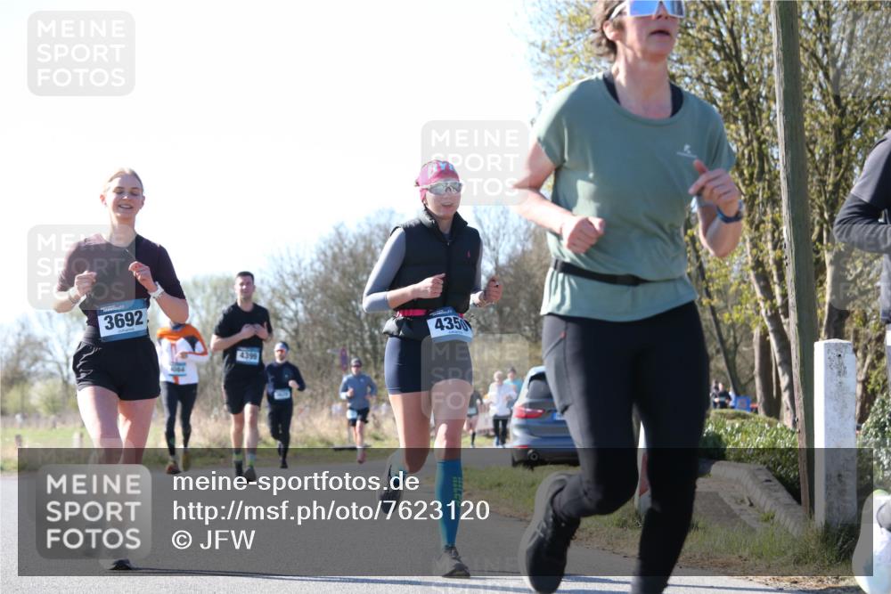 06.04.2025 - 44. Internationalen Wilhelmsburger Insellauf Jannik Wohlers http://msf.ph/oto/7623120 06.04.2025 10:26:01 Laufen 3692, 4399, 4350 meine-sportfotos.de