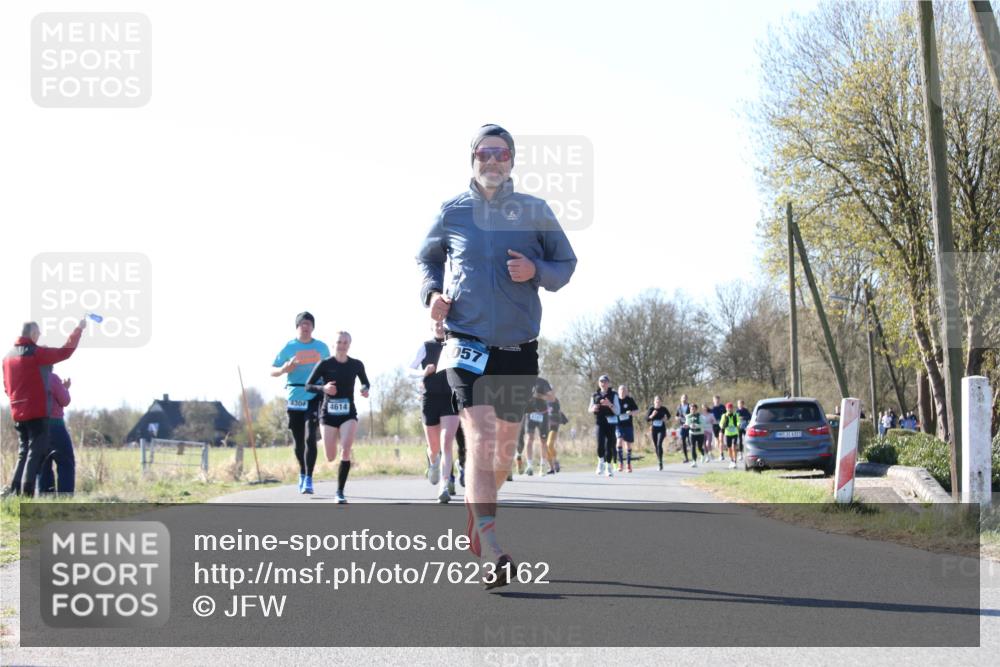 06.04.2025 - 44. Internationalen Wilhelmsburger Insellauf Jannik Wohlers http://msf.ph/oto/7623162 06.04.2025 10:26:15 Laufen 4304, 4614, 057, 31, 4321 meine-sportfotos.de