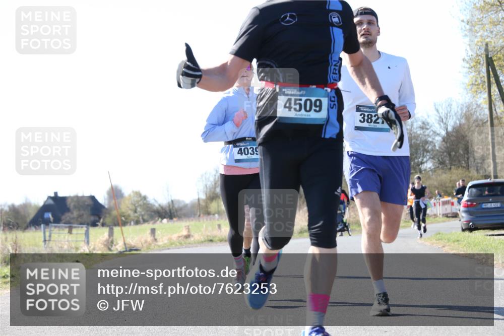 06.04.2025 - 44. Internationalen Wilhelmsburger Insellauf Jannik Wohlers http://msf.ph/oto/7623253 06.04.2025 10:27:04 Laufen 4039, 4509, 382, 31, 4323 meine-sportfotos.de