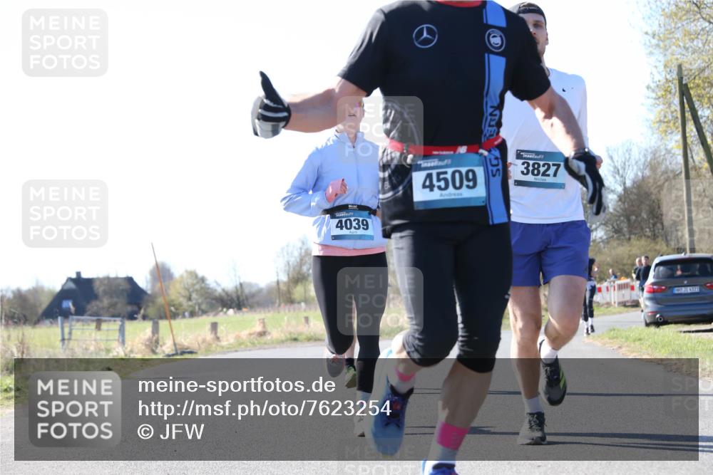 06.04.2025 - 44. Internationalen Wilhelmsburger Insellauf Jannik Wohlers http://msf.ph/oto/7623254 06.04.2025 10:27:04 Laufen 4039, 4509, 3827, 4, 31, 4323 meine-sportfotos.de