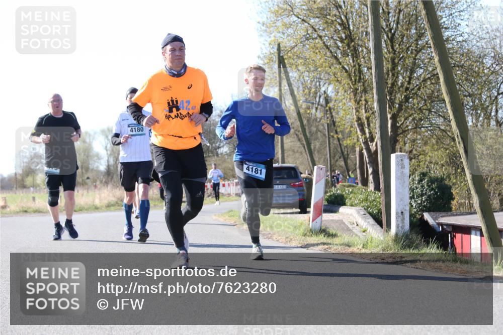 06.04.2025 - 44. Internationalen Wilhelmsburger Insellauf Jannik Wohlers http://msf.ph/oto/7623280 06.04.2025 10:27:20 Laufen 4180, 42, 4181, 31, 4323 meine-sportfotos.de