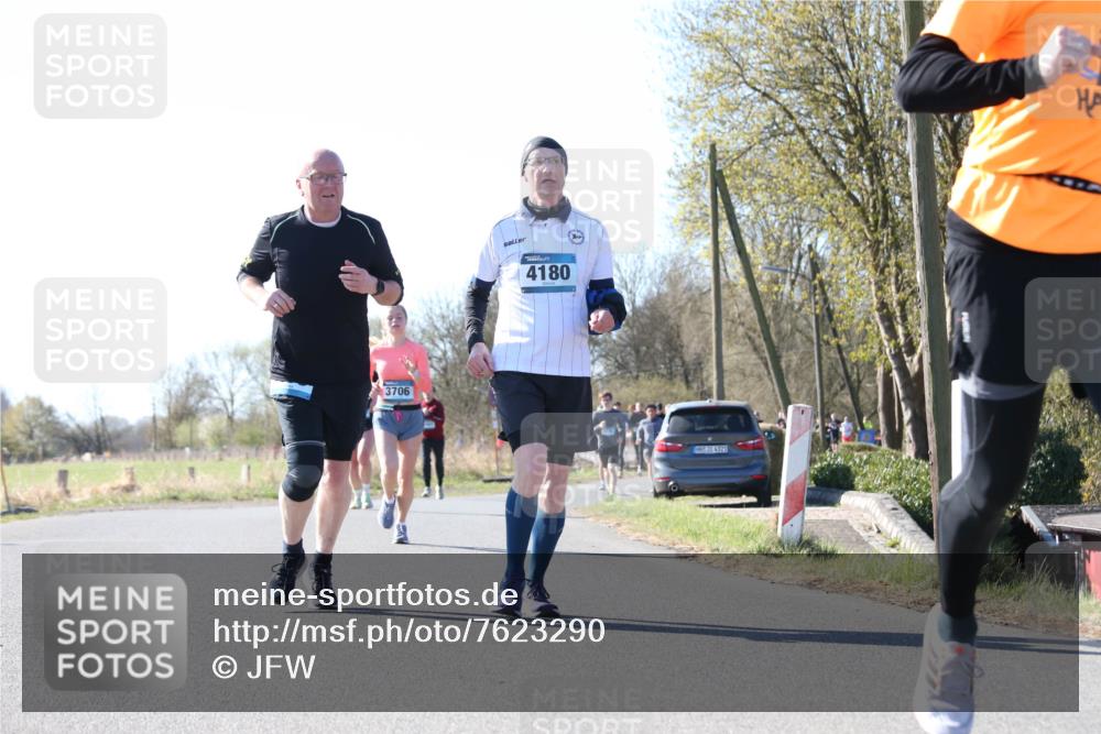 06.04.2025 - 44. Internationalen Wilhelmsburger Insellauf Jannik Wohlers http://msf.ph/oto/7623290 06.04.2025 10:27:22 Laufen 3706, 0, 4180, 31, 4323 meine-sportfotos.de