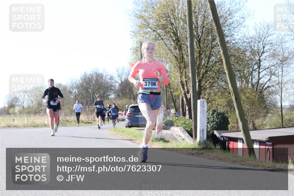 06.04.2025 - 44. Internationalen Wilhelmsburger Insellauf Jannik Wohlers http://msf.ph/oto/7623307 06.04.2025 10:27:24 Laufen 3706 meine-sportfotos.de