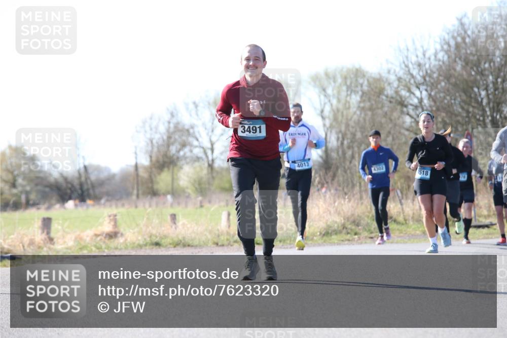 06.04.2025 - 44. Internationalen Wilhelmsburger Insellauf Jannik Wohlers http://msf.ph/oto/7623320 06.04.2025 10:27:29 Laufen 3491, 4013, 4302, 1518 meine-sportfotos.de