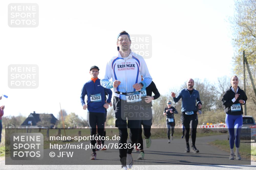 06.04.2025 - 44. Internationalen Wilhelmsburger Insellauf Jannik Wohlers http://msf.ph/oto/7623342 06.04.2025 10:27:39 Laufen 4302, 4013, 1, 608, 3918, 31, 4523 meine-sportfotos.de