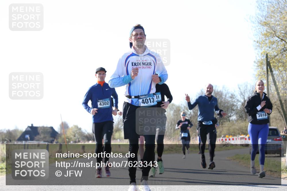 06.04.2025 - 44. Internationalen Wilhelmsburger Insellauf Jannik Wohlers http://msf.ph/oto/7623343 06.04.2025 10:27:39 Laufen 4302, 4013, 3918 meine-sportfotos.de