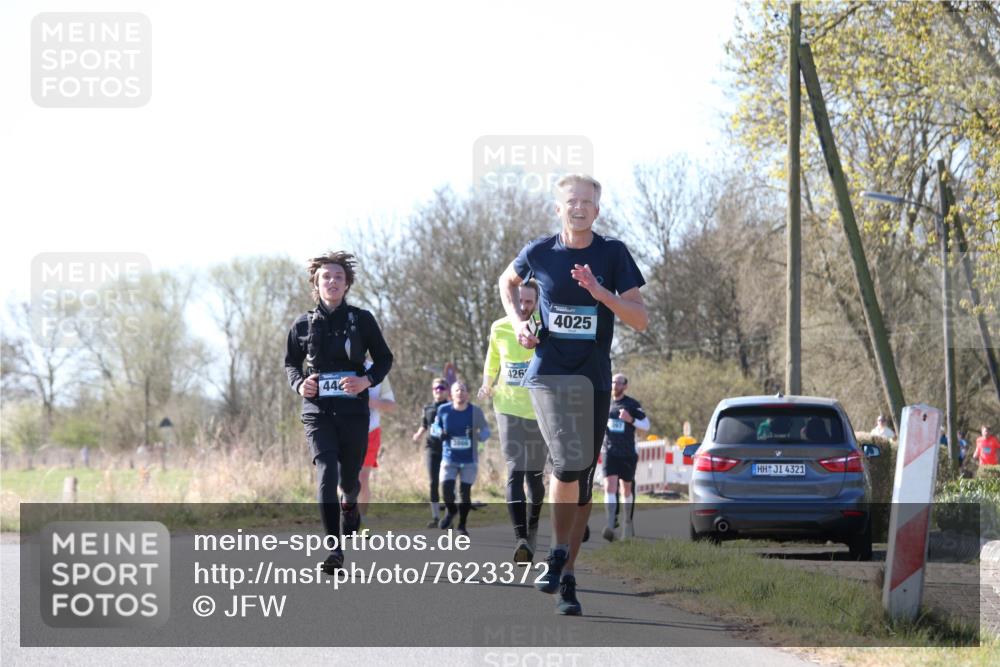 06.04.2025 - 44. Internationalen Wilhelmsburger Insellauf Jannik Wohlers http://msf.ph/oto/7623372 06.04.2025 10:27:55 Laufen 44, 3866, 426, 4025, 4321 meine-sportfotos.de