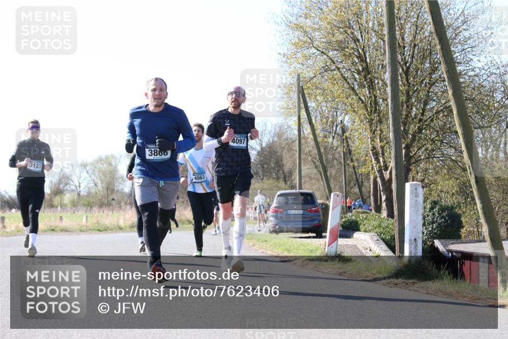 06.04.2025 - 44. Internationalen Wilhelmsburger Insellauf Jannik Wohlers http://msf.ph/oto/7623406 06.04.2025 10:28:06 Laufen 3123, 3860, 4063, 4097, 31, 4321 meine-sportfotos.de