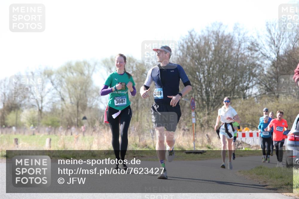 06.04.2025 - 44. Internationalen Wilhelmsburger Insellauf Jannik Wohlers http://msf.ph/oto/7623427 06.04.2025 10:28:11 Laufen 3687, 3489, 4352 meine-sportfotos.de