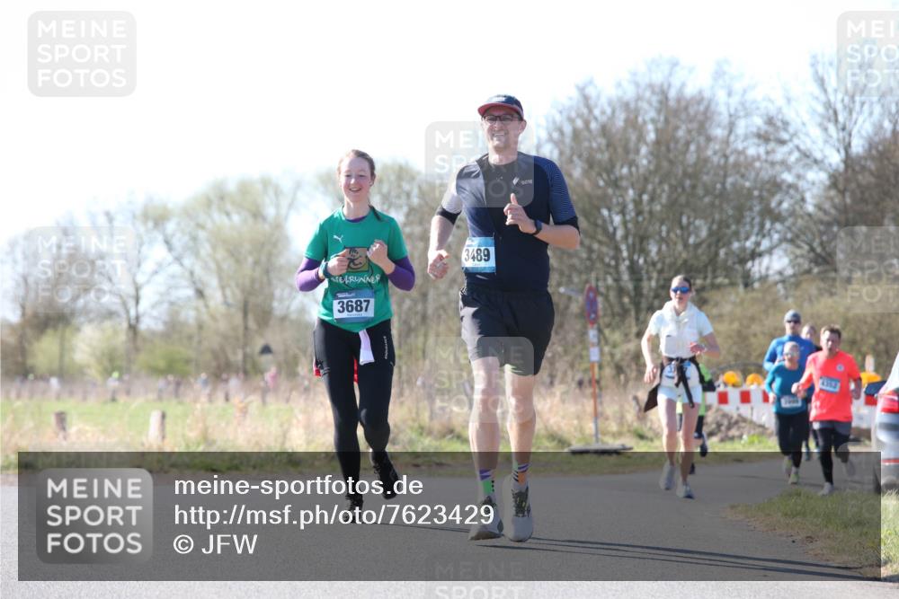 06.04.2025 - 44. Internationalen Wilhelmsburger Insellauf Jannik Wohlers http://msf.ph/oto/7623429 06.04.2025 10:28:12 Laufen 3687, 3489, 4352 meine-sportfotos.de