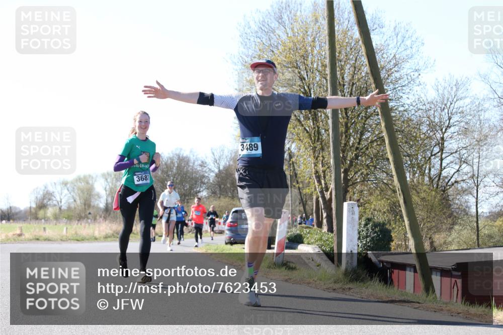 06.04.2025 - 44. Internationalen Wilhelmsburger Insellauf Jannik Wohlers http://msf.ph/oto/7623453 06.04.2025 10:28:15 Laufen 3687, 3489 meine-sportfotos.de