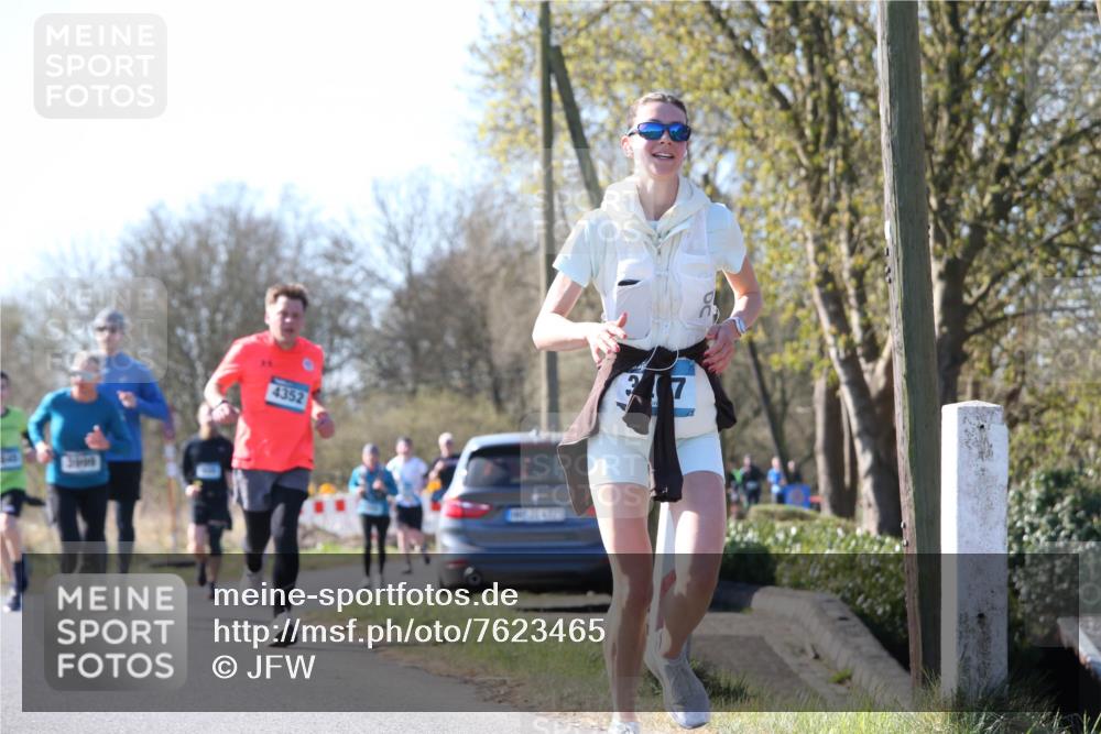 06.04.2025 - 44. Internationalen Wilhelmsburger Insellauf Jannik Wohlers http://msf.ph/oto/7623465 06.04.2025 10:28:20 Laufen 4352, 17 meine-sportfotos.de