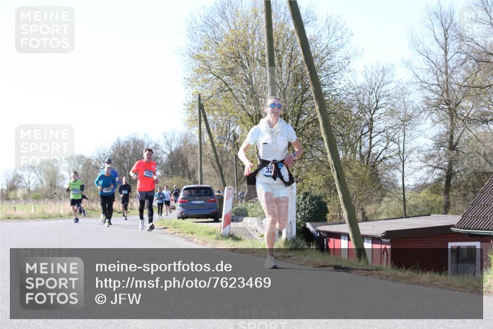 06.04.2025 - 44. Internationalen Wilhelmsburger Insellauf Jannik Wohlers http://msf.ph/oto/7623469 06.04.2025 10:28:21 Laufen 4352, 31, 4323, 32 meine-sportfotos.de
