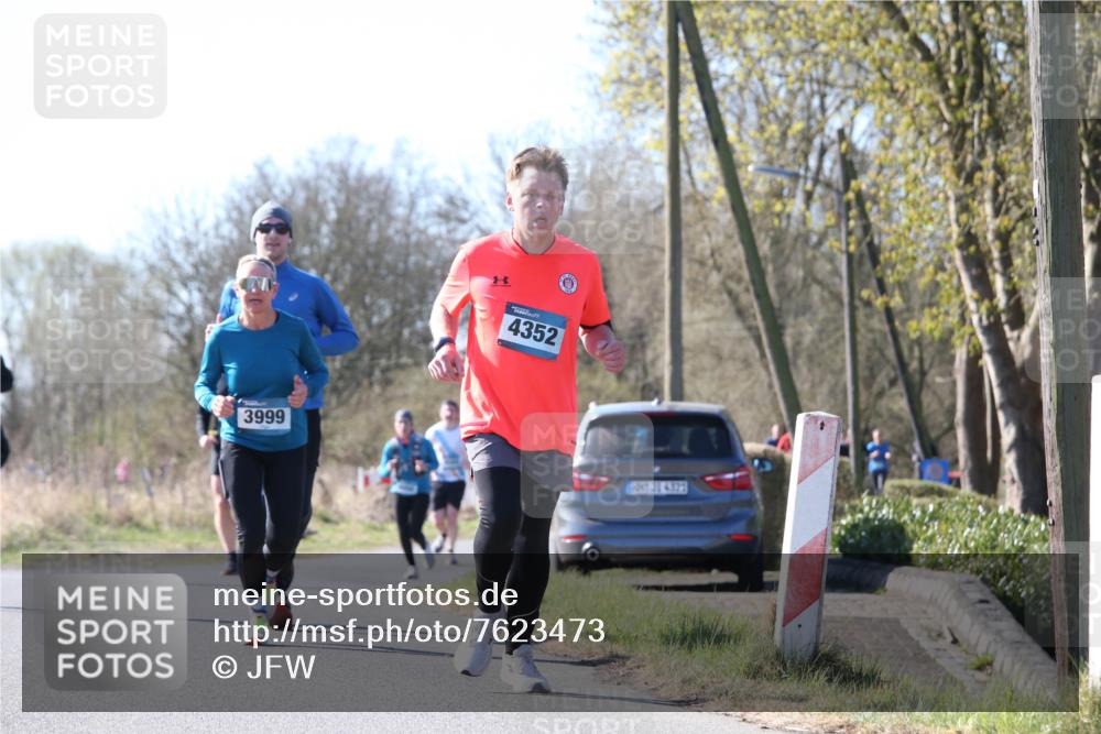 06.04.2025 - 44. Internationalen Wilhelmsburger Insellauf Jannik Wohlers http://msf.ph/oto/7623473 06.04.2025 10:28:23 Laufen 3999, 4352, 31, 4323 meine-sportfotos.de