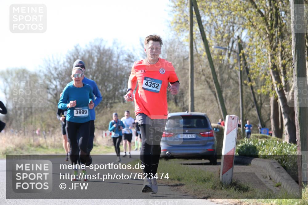 06.04.2025 - 44. Internationalen Wilhelmsburger Insellauf Jannik Wohlers http://msf.ph/oto/7623474 06.04.2025 10:28:23 Laufen 3999, 4352, 31, 4323 meine-sportfotos.de