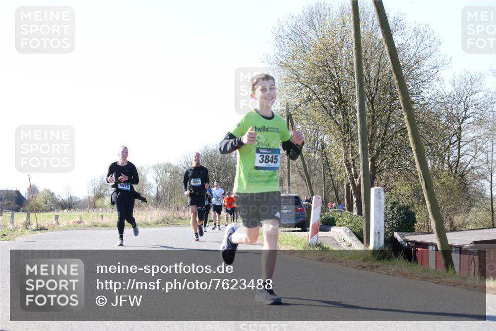 06.04.2025 - 44. Internationalen Wilhelmsburger Insellauf Jannik Wohlers http://msf.ph/oto/7623488 06.04.2025 10:28:28 Laufen 4095, 3845 meine-sportfotos.de