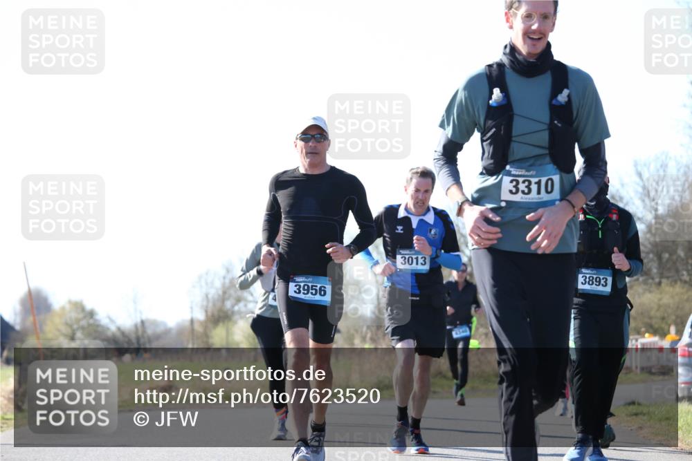 06.04.2025 - 44. Internationalen Wilhelmsburger Insellauf Jannik Wohlers http://msf.ph/oto/7623520 06.04.2025 10:28:49 Laufen 3956, 3013, 3310, 3893 meine-sportfotos.de