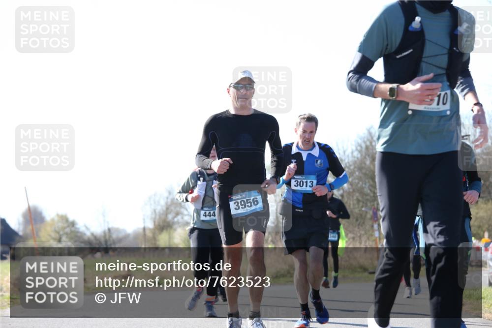 06.04.2025 - 44. Internationalen Wilhelmsburger Insellauf Jannik Wohlers http://msf.ph/oto/7623523 06.04.2025 10:28:49 Laufen 3013, 444, 3956, 340, 10 meine-sportfotos.de