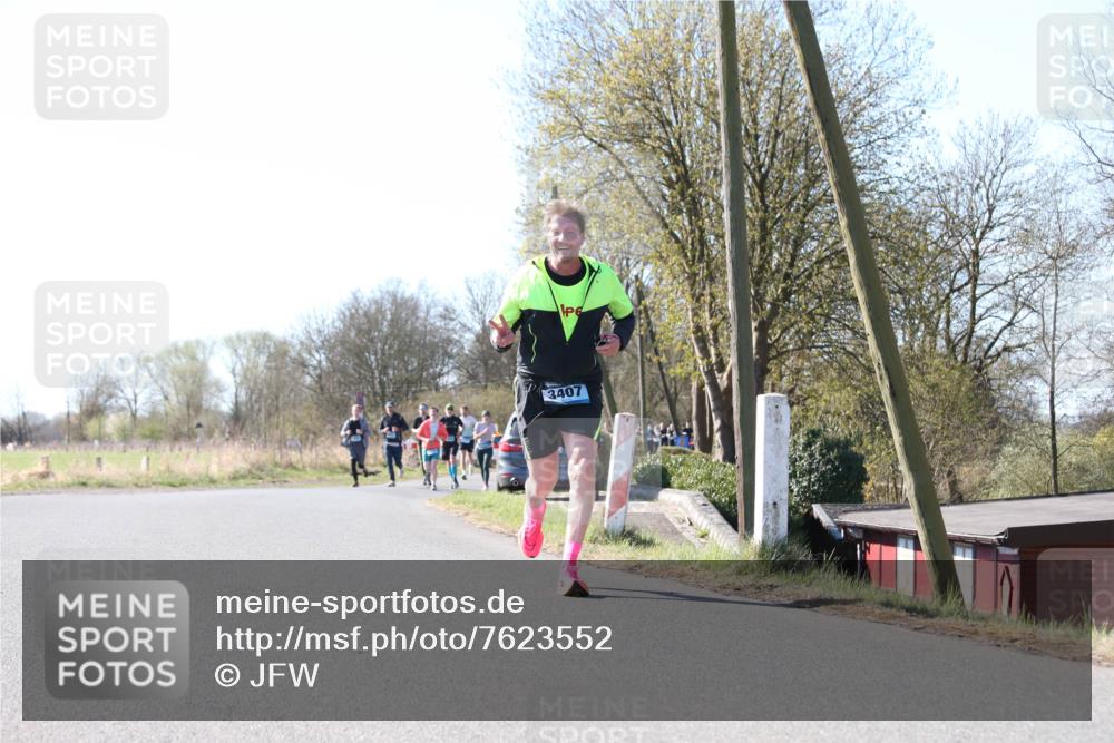 06.04.2025 - 44. Internationalen Wilhelmsburger Insellauf Jannik Wohlers http://msf.ph/oto/7623552 06.04.2025 10:29:01 Laufen 3407 meine-sportfotos.de