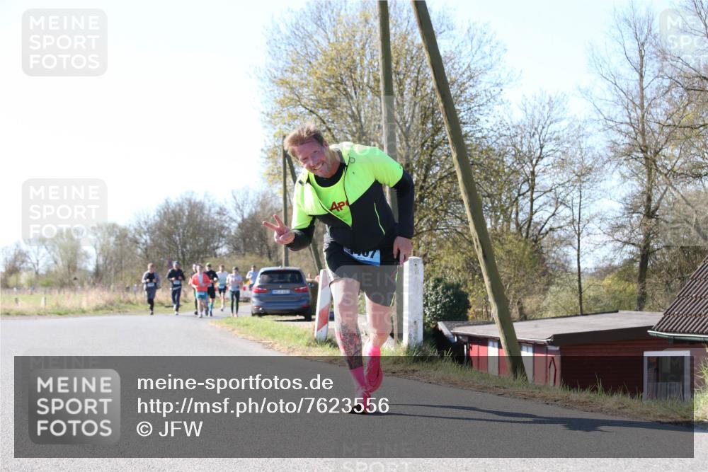 06.04.2025 - 44. Internationalen Wilhelmsburger Insellauf Jannik Wohlers http://msf.ph/oto/7623556 06.04.2025 10:29:02 Laufen  meine-sportfotos.de