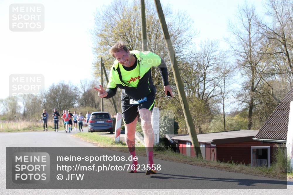 06.04.2025 - 44. Internationalen Wilhelmsburger Insellauf Jannik Wohlers http://msf.ph/oto/7623558 06.04.2025 10:29:03 Laufen  meine-sportfotos.de