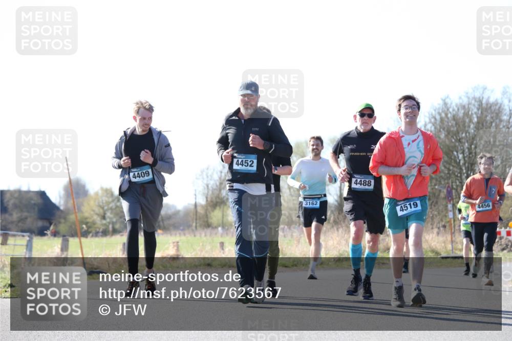 06.04.2025 - 44. Internationalen Wilhelmsburger Insellauf Jannik Wohlers http://msf.ph/oto/7623567 06.04.2025 10:29:12 Laufen 4409, 4452, 3162, 20, 4488, 4519, 4456 meine-sportfotos.de