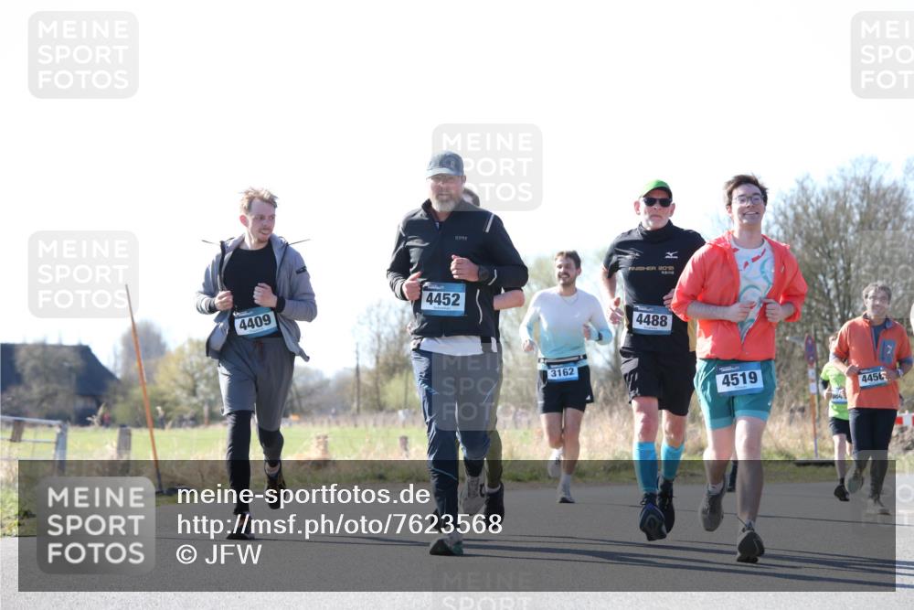 06.04.2025 - 44. Internationalen Wilhelmsburger Insellauf Jannik Wohlers http://msf.ph/oto/7623568 06.04.2025 10:29:12 Laufen 4409, 4452, 3162, 2015, 4488, 4519, 84, 4456 meine-sportfotos.de