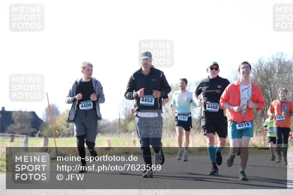 06.04.2025 - 44. Internationalen Wilhelmsburger Insellauf Jannik Wohlers http://msf.ph/oto/7623569 06.04.2025 10:29:12 Laufen 4409, 4452, 3162, 2015, 4488, 4519, 344, 4456 meine-sportfotos.de