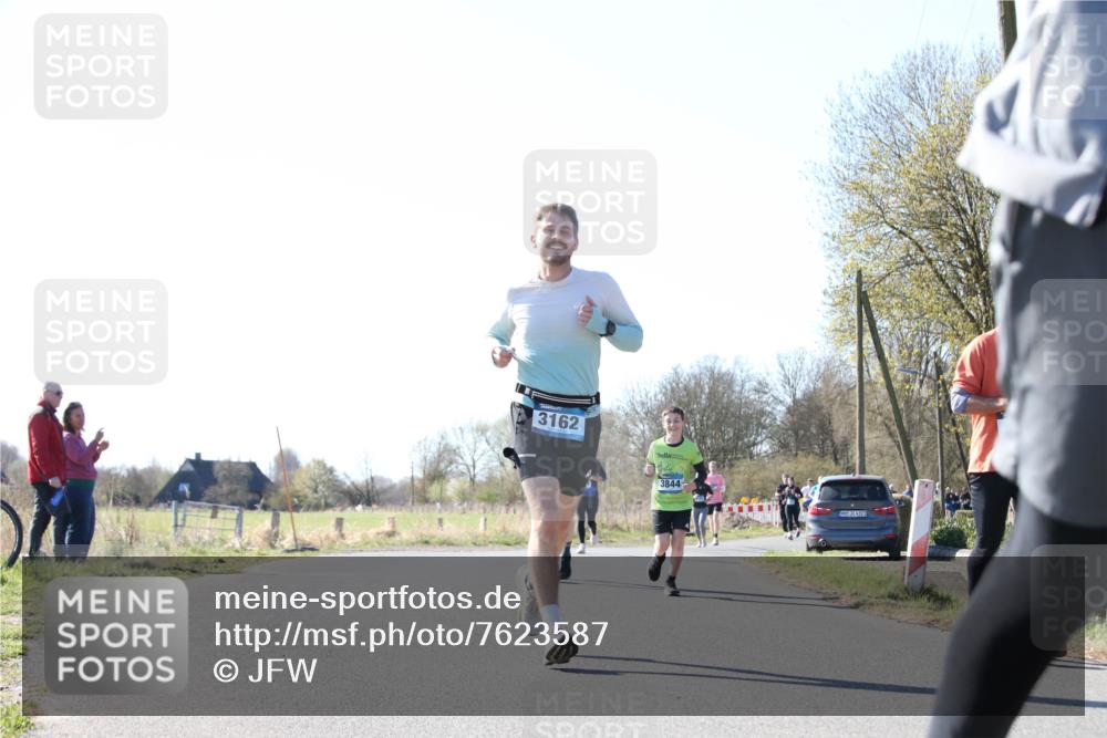 06.04.2025 - 44. Internationalen Wilhelmsburger Insellauf Jannik Wohlers http://msf.ph/oto/7623587 06.04.2025 10:29:17 Laufen 3162, 3844, 31, 4322 meine-sportfotos.de