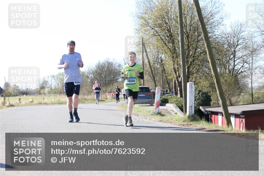 06.04.2025 - 44. Internationalen Wilhelmsburger Insellauf Jannik Wohlers http://msf.ph/oto/7623592 06.04.2025 10:29:20 Laufen 3844, 31, 4323 meine-sportfotos.de