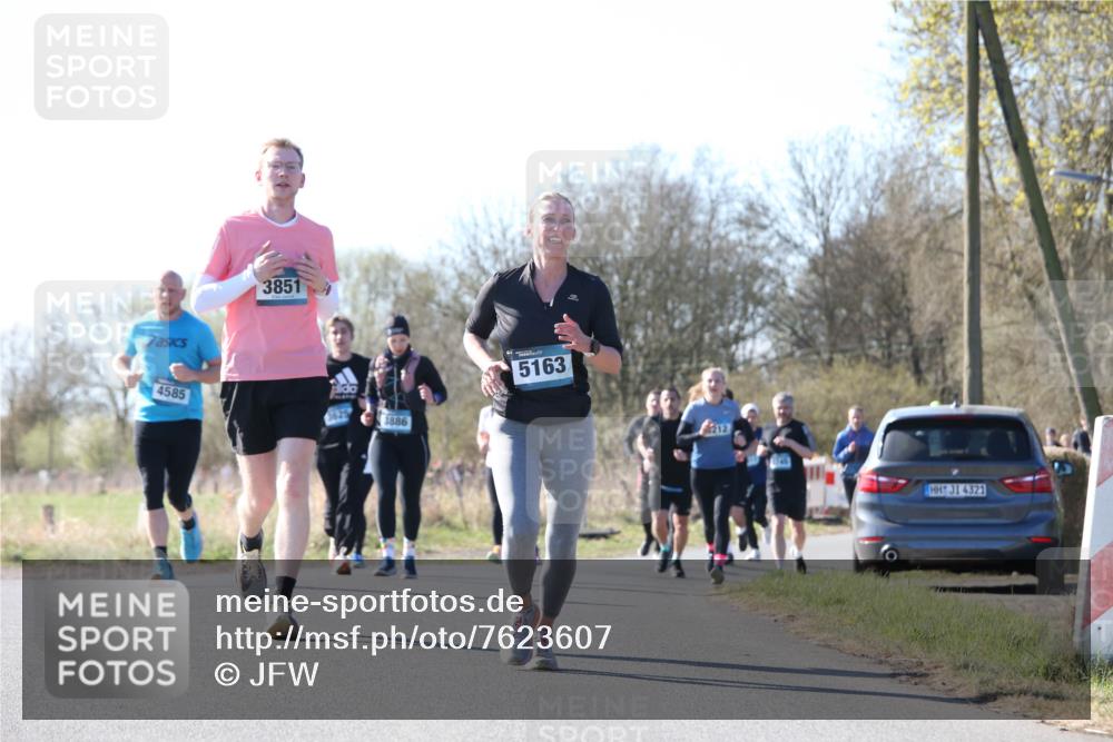 06.04.2025 - 44. Internationalen Wilhelmsburger Insellauf Jannik Wohlers http://msf.ph/oto/7623607 06.04.2025 10:29:28 Laufen 3851, 4585, 3625, 1886, 5163, 212, 31, 4321 meine-sportfotos.de