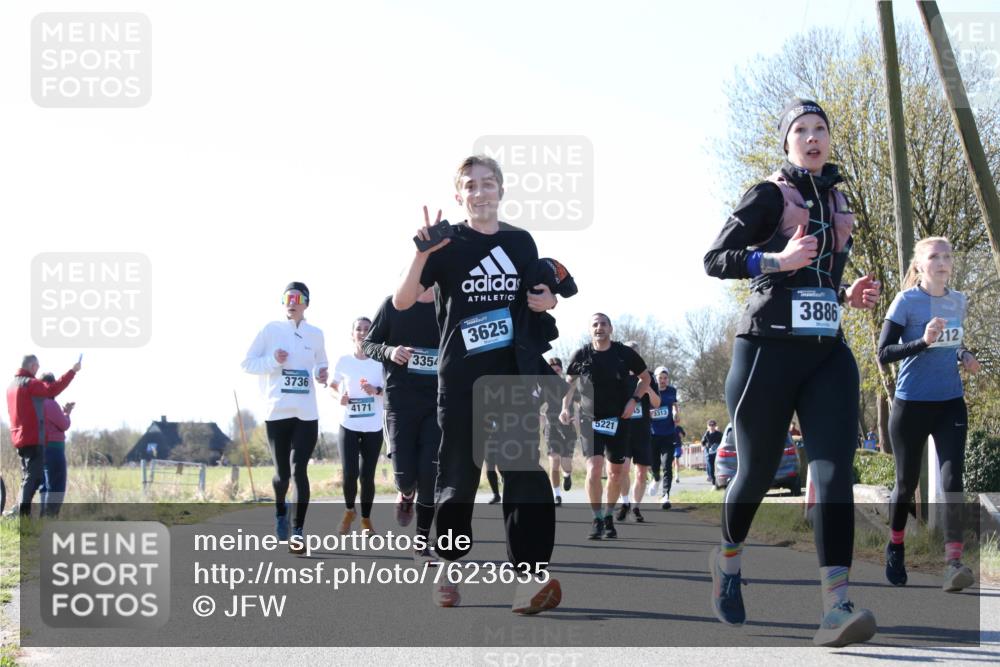 06.04.2025 - 44. Internationalen Wilhelmsburger Insellauf Jannik Wohlers http://msf.ph/oto/7623635 06.04.2025 10:29:37 Laufen 3736, 4171, 3354, 3625, 5221, 5, 3313, 3886, 212 meine-sportfotos.de