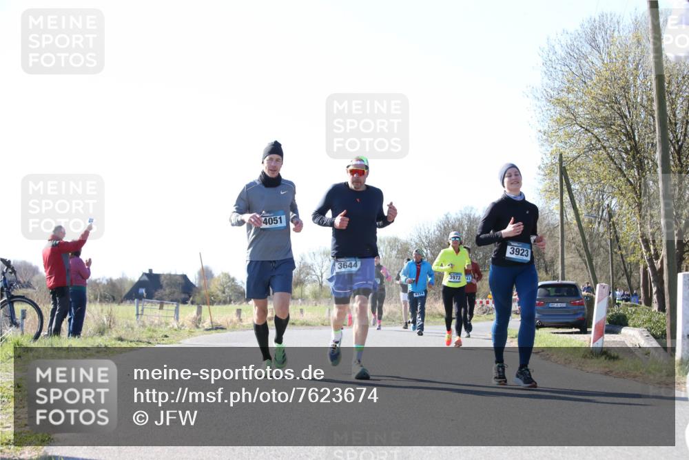 06.04.2025 - 44. Internationalen Wilhelmsburger Insellauf Jannik Wohlers http://msf.ph/oto/7623674 06.04.2025 10:29:52 Laufen 4051, 3644, 4334, 3973, 3923, 31, 4323 meine-sportfotos.de