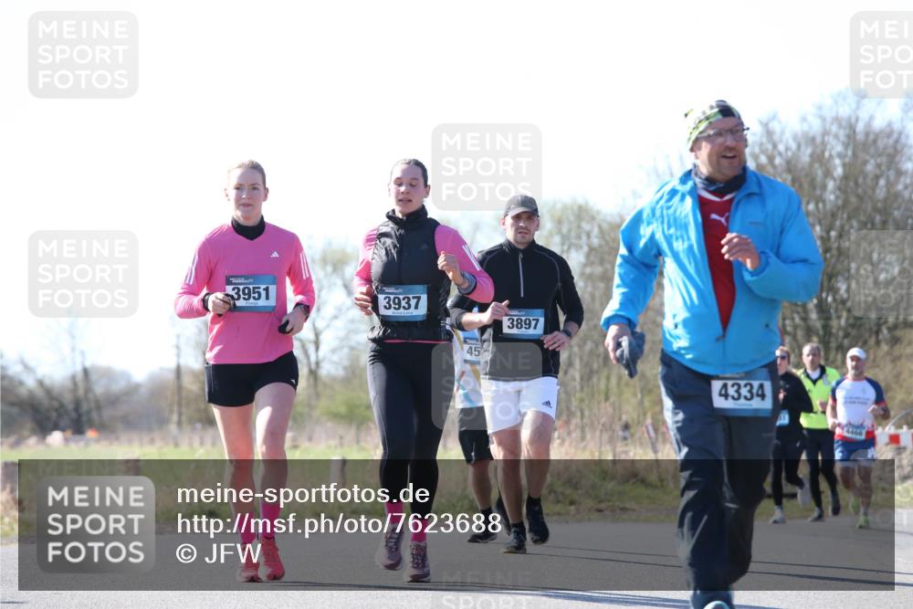 06.04.2025 - 44. Internationalen Wilhelmsburger Insellauf Jannik Wohlers http://msf.ph/oto/7623688 06.04.2025 10:29:56 Laufen 3937, 45, 3897, 4334, 4466 meine-sportfotos.de