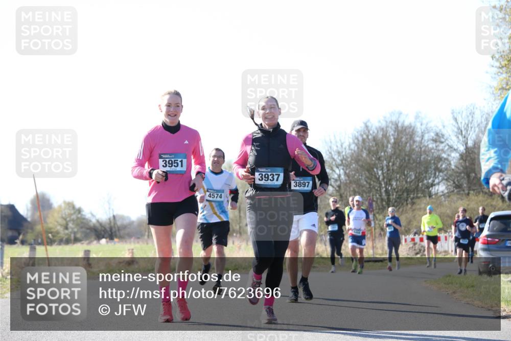 06.04.2025 - 44. Internationalen Wilhelmsburger Insellauf Jannik Wohlers http://msf.ph/oto/7623696 06.04.2025 10:29:58 Laufen 3951, 4574, 3937, 3897 meine-sportfotos.de