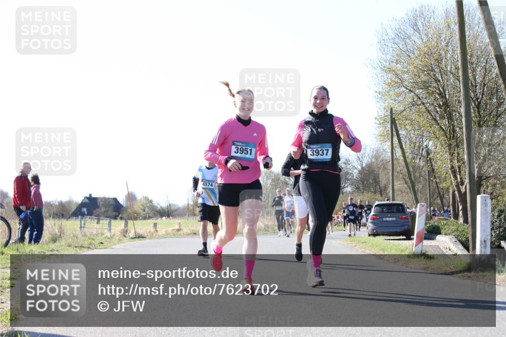06.04.2025 - 44. Internationalen Wilhelmsburger Insellauf Jannik Wohlers http://msf.ph/oto/7623702 06.04.2025 10:30:00 Laufen 4574, 3951, 3937, 31, 4321 meine-sportfotos.de