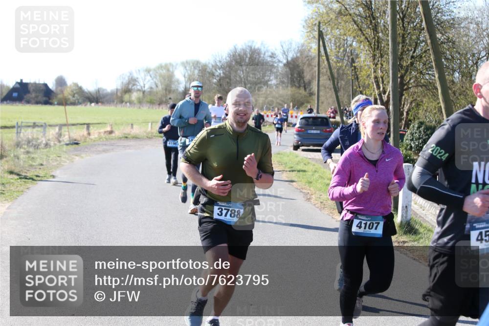 06.04.2025 - 44. Internationalen Wilhelmsburger Insellauf Jannik Wohlers http://msf.ph/oto/7623795 06.04.2025 10:30:40 Laufen 4196, 5110, 2024, 3788, 4107, 45 meine-sportfotos.de
