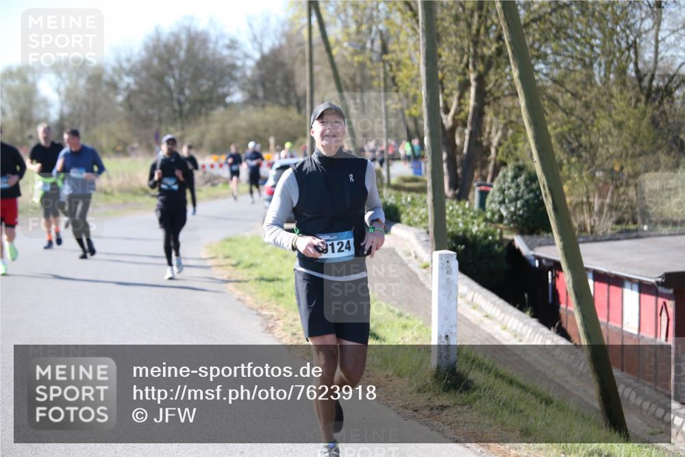 06.04.2025 - 44. Internationalen Wilhelmsburger Insellauf Jannik Wohlers http://msf.ph/oto/7623918 06.04.2025 10:32:02 Laufen 124, 00 meine-sportfotos.de