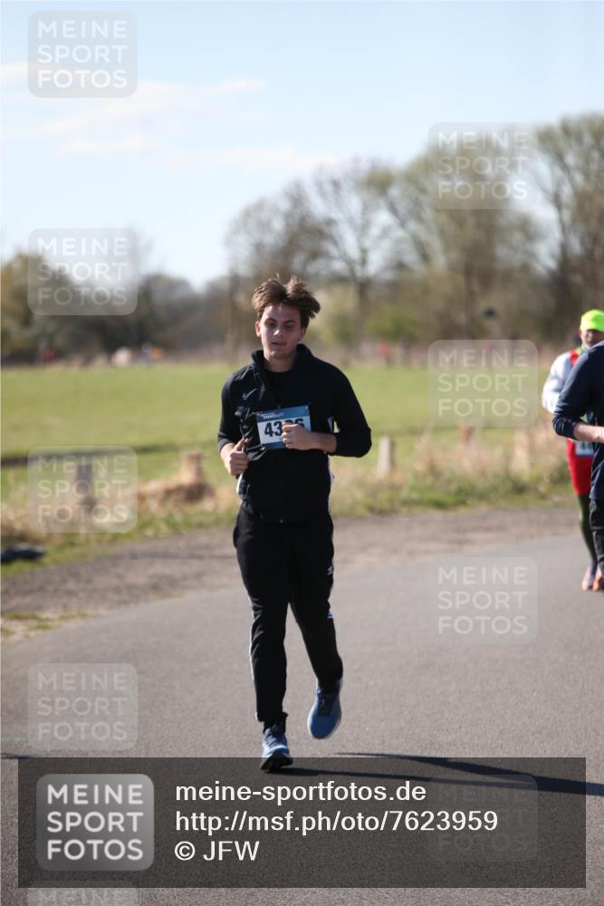 06.04.2025 - 44. Internationalen Wilhelmsburger Insellauf Jannik Wohlers http://msf.ph/oto/7623959 06.04.2025 10:32:15 Laufen 43 meine-sportfotos.de