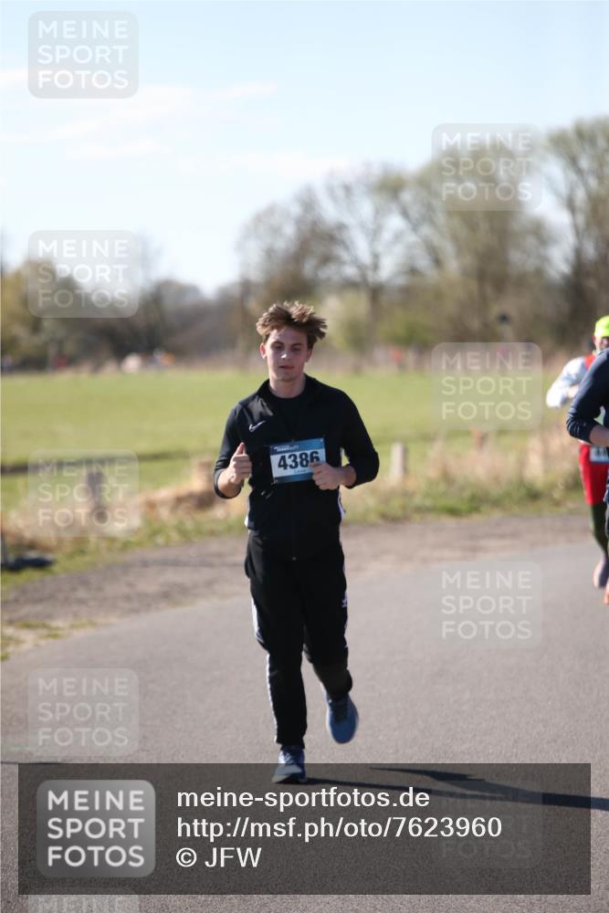 06.04.2025 - 44. Internationalen Wilhelmsburger Insellauf Jannik Wohlers http://msf.ph/oto/7623960 06.04.2025 10:32:15 Laufen 4386 meine-sportfotos.de