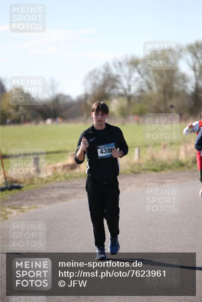 06.04.2025 - 44. Internationalen Wilhelmsburger Insellauf Jannik Wohlers http://msf.ph/oto/7623961 06.04.2025 10:32:15 Laufen 4386 meine-sportfotos.de
